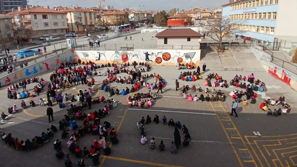 OKULUMUZDA DEPREM ve PERSONEL TAHLİYE TATBİKATI YAPILDI.